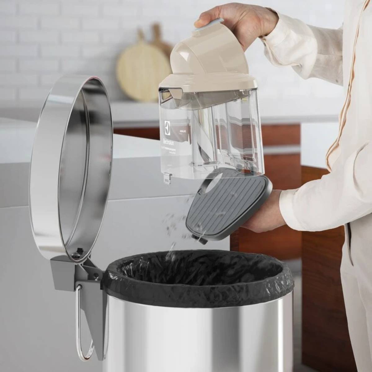 Пилосос ELECTROLUX ESPC74SW