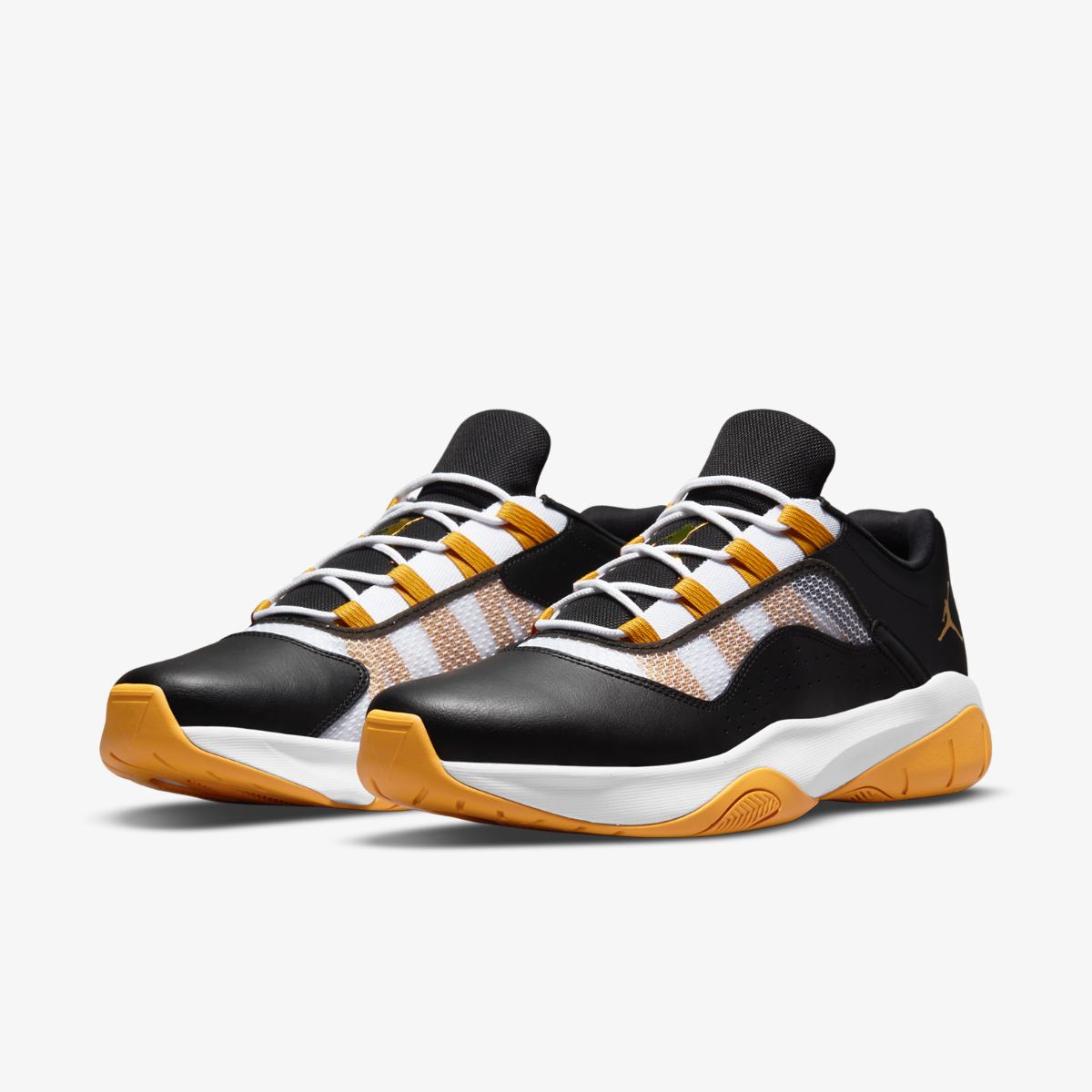 Чоловічі кросівки Nike Jordan AIR 11 CMFT LOW DM9481-001