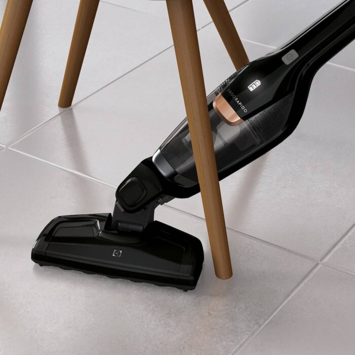 Акумуляторний пилосос ELECTROLUX EERC73EB