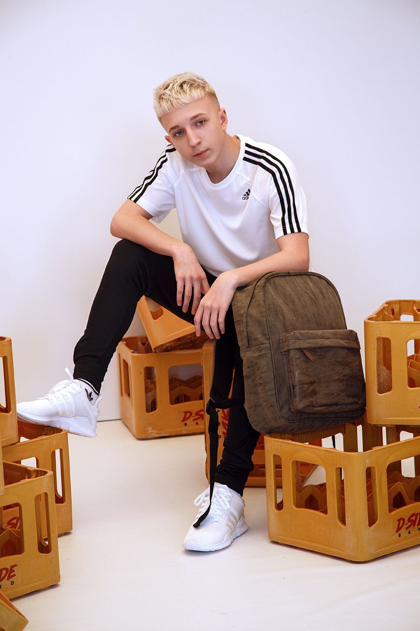 Рюкзак молодіжний YES  ST-16 Infinity deep black, 42*31*13