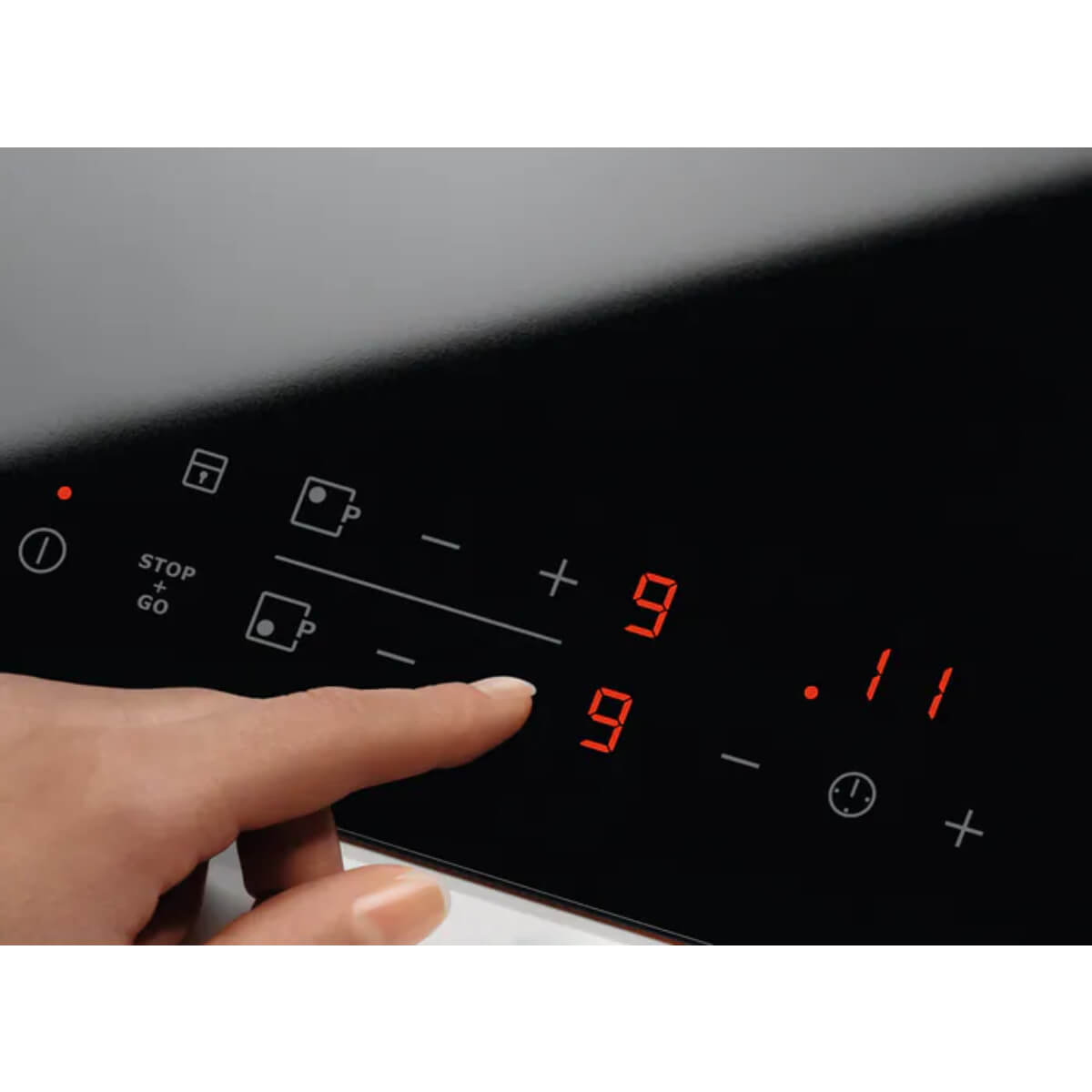 Варильна поверхня електрична ELECTROLUX CPE6433KF