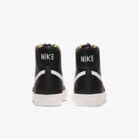 Чоловічі кросівки Nike BLAZER MID 77 VNTG BQ6806-002