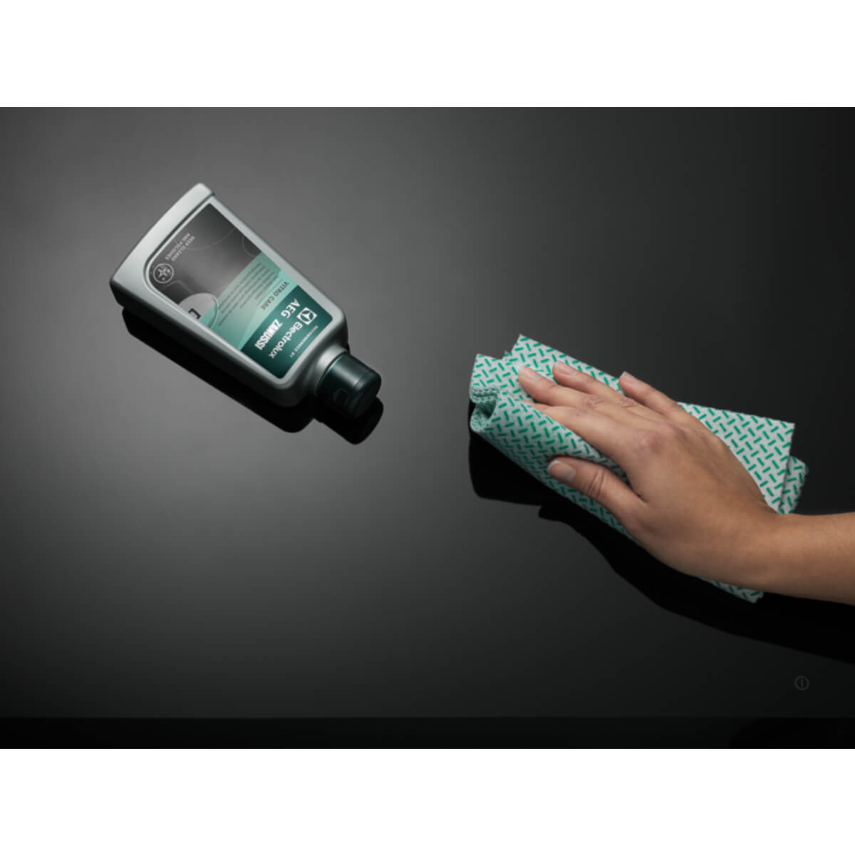 Засіб для чищення керамічної варильної панелі Electrolux M3HCC200