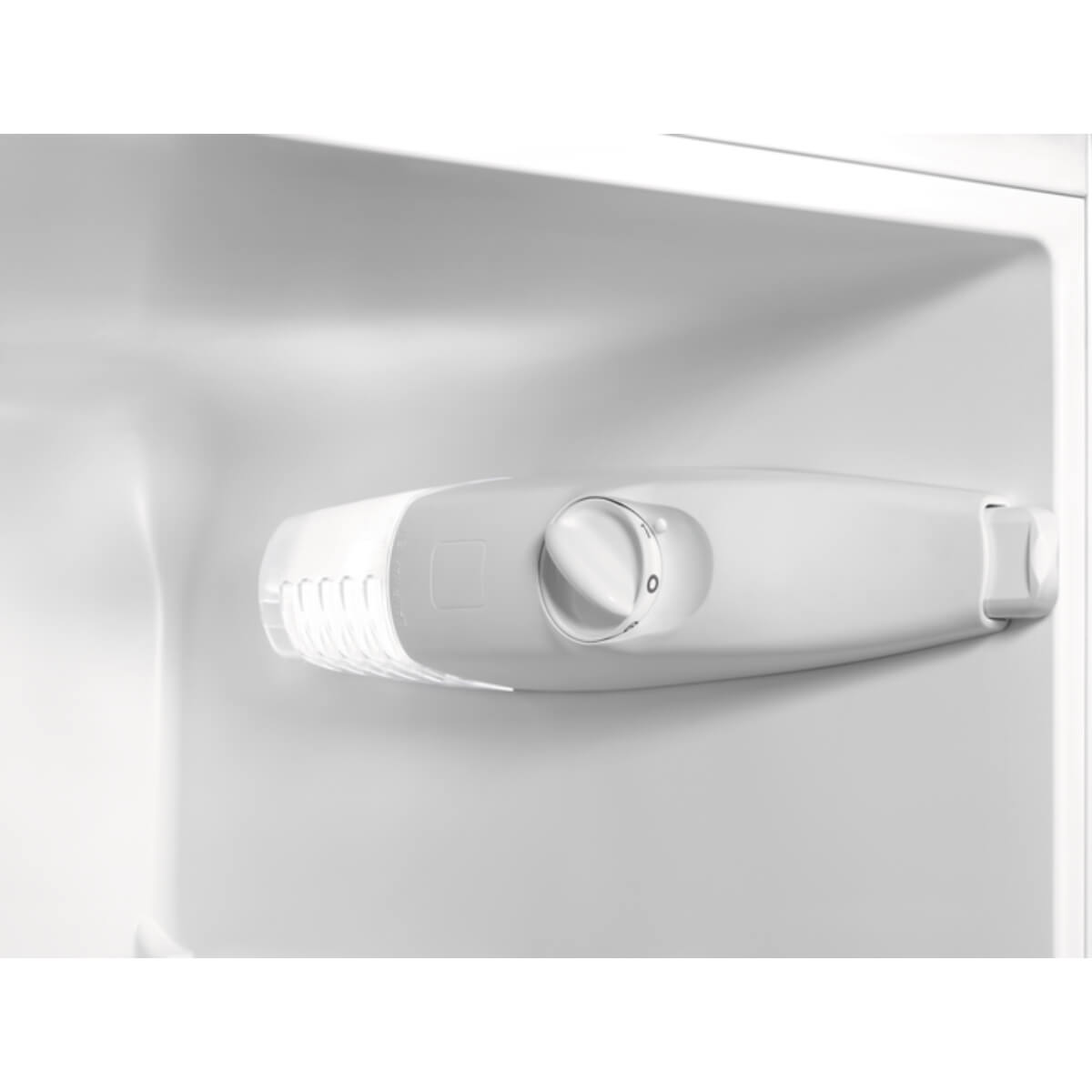 Холодильник ZANUSSI ZXAR82FS