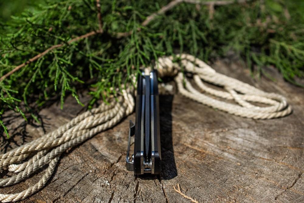 Ніж складний Ruike Hussar P121-B